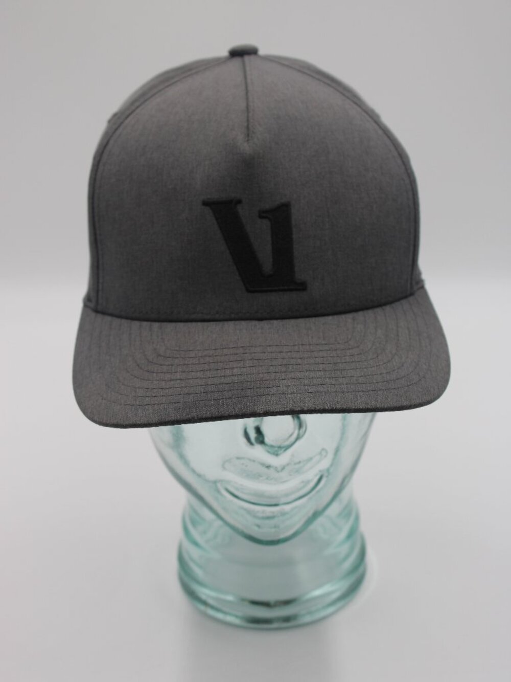 Vuori Gray Snapback Cap OS Adjustable Embroidered Logo Baseball Hat Tag Cut Off